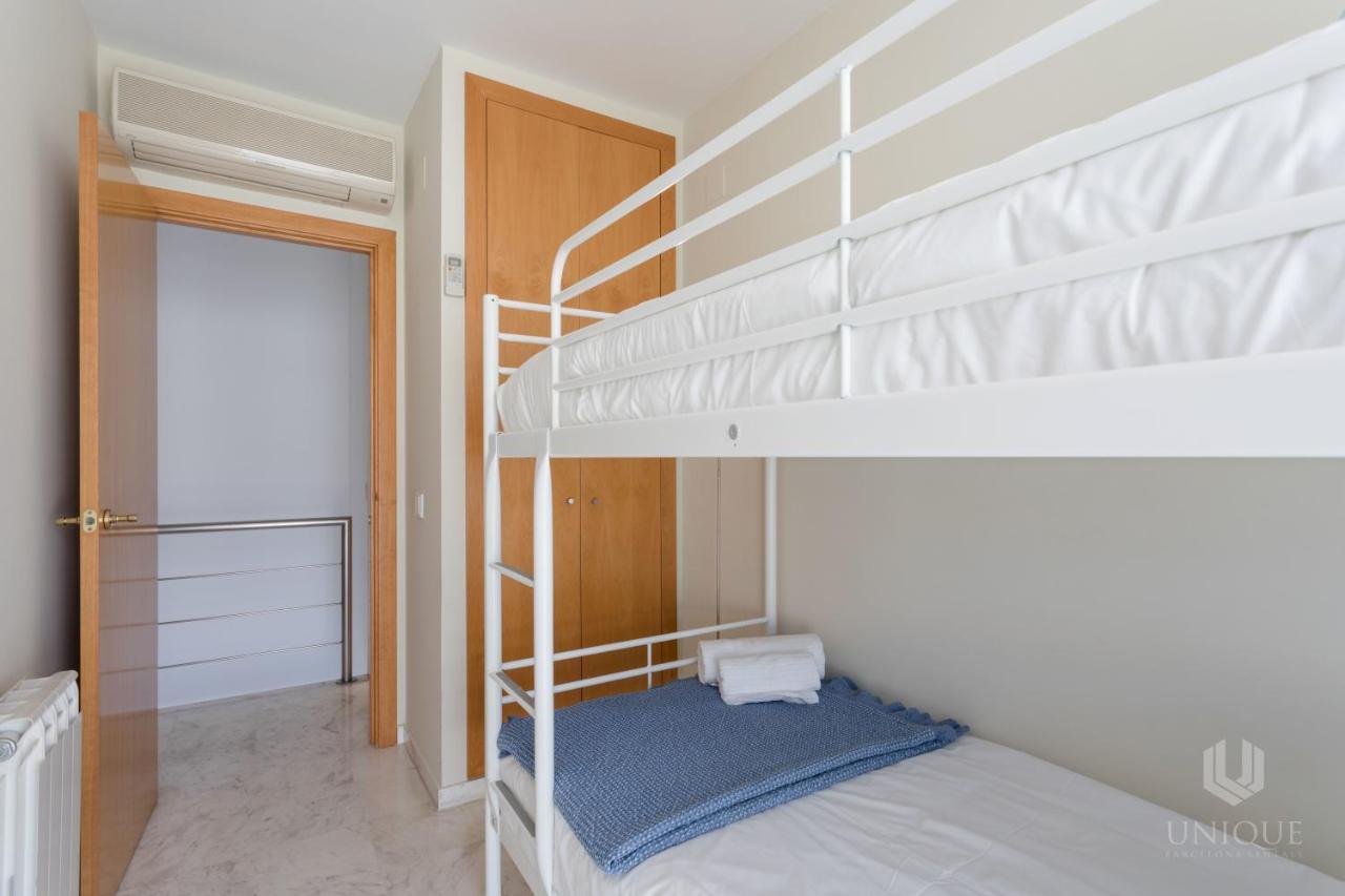 Unique Rentals - Stylish Seafront Duplex バルセロナ エクステリア 写真